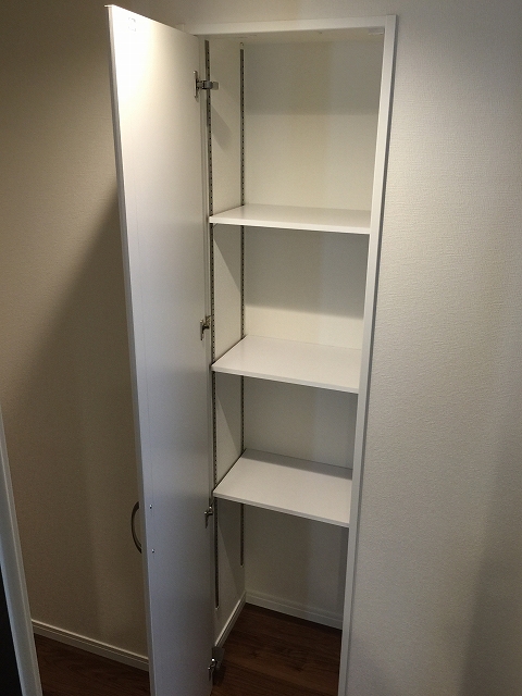 パーク・ハイム淡島　廊下収納