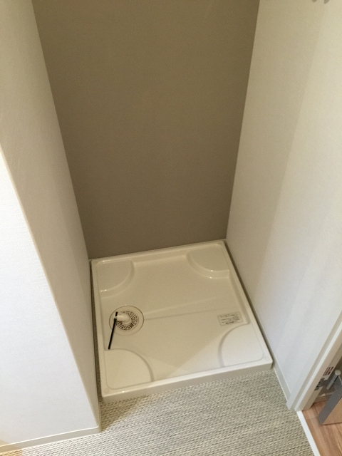 ウイング西荻南　洗濯機置場