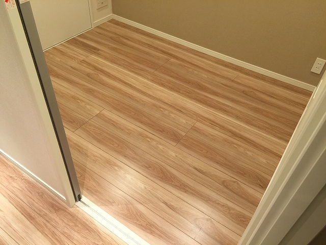 ウイング西荻南　東側洋室