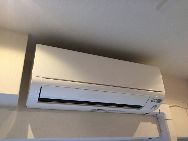 ウイング西荻南　リビングダイニングエアコン