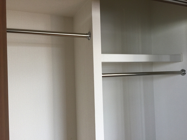 秀和清水池レジデンス　洋室約5.6帖収納