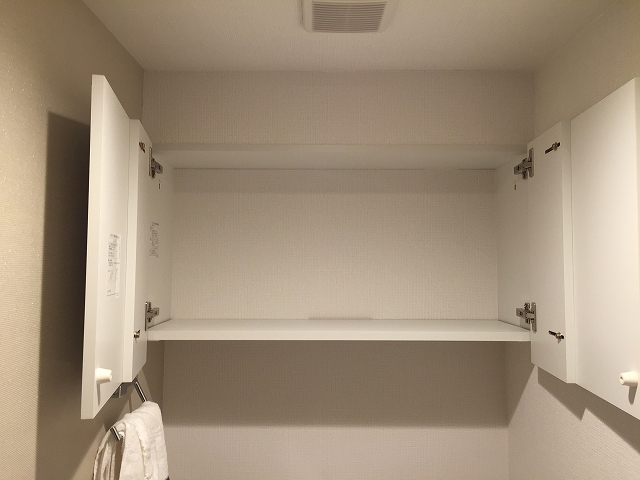 秀和清水池レジデンス　トイレ収納