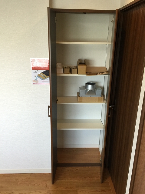 秀和清水池レジデンス　ダイニングキッチン