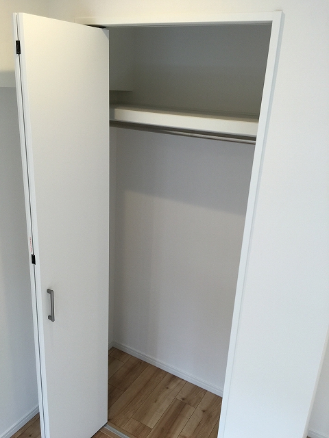 烏山南住宅　洋室約6帖収納