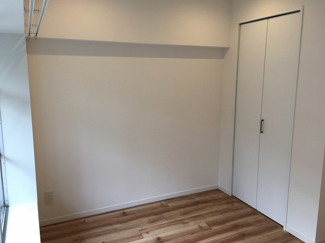 烏山南住宅　洋室約6帖