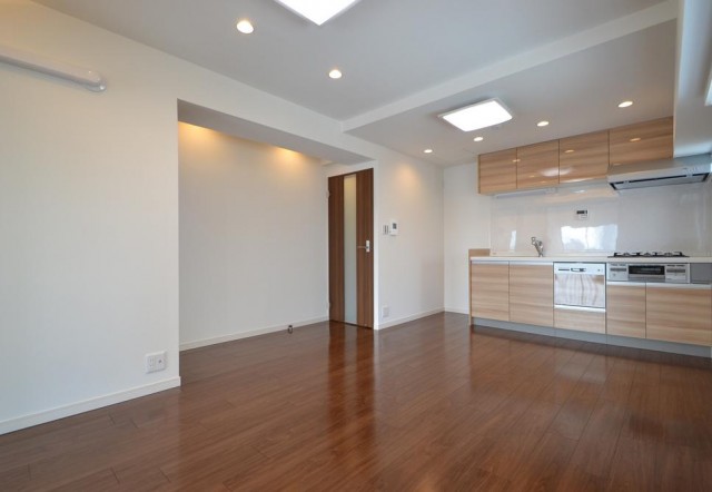 ハイネス麻布　LDK約10.8帖