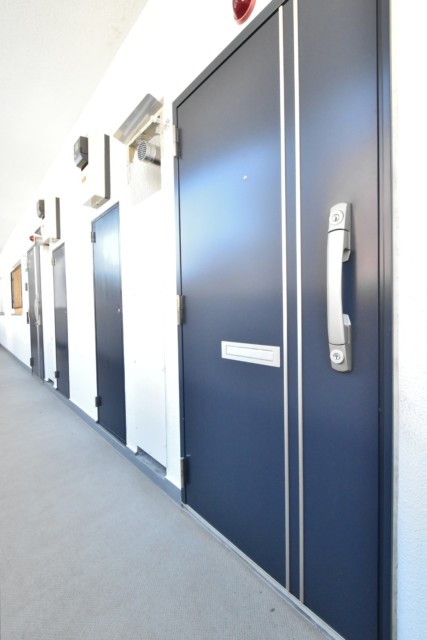 秀和代々木レジデンス 玄関