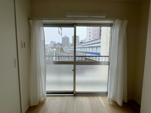 三田網町ハイツ 洋室