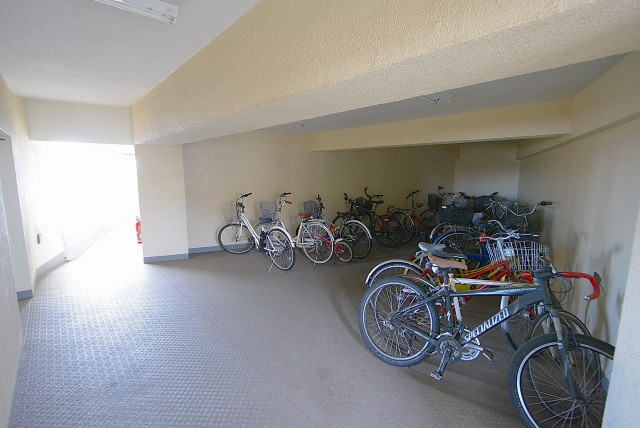 烏山南住宅1号棟713号室外観 (11)