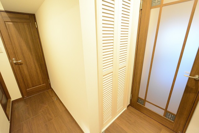 ライオンズマンション池田山 玄関へ