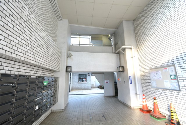 ヒルズ代官山 エントランス