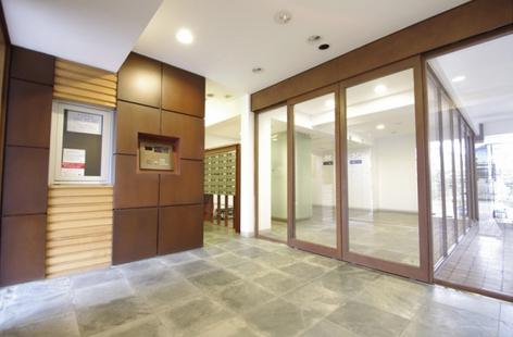 アルテシュロス千歳烏山　エントランス