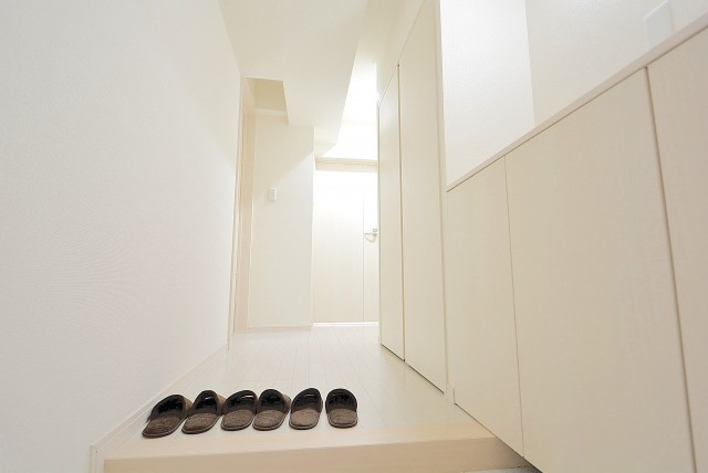 ファムール目黒 玄関