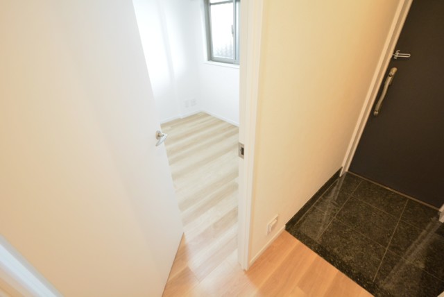 モアグランデ浜松町 洋室1