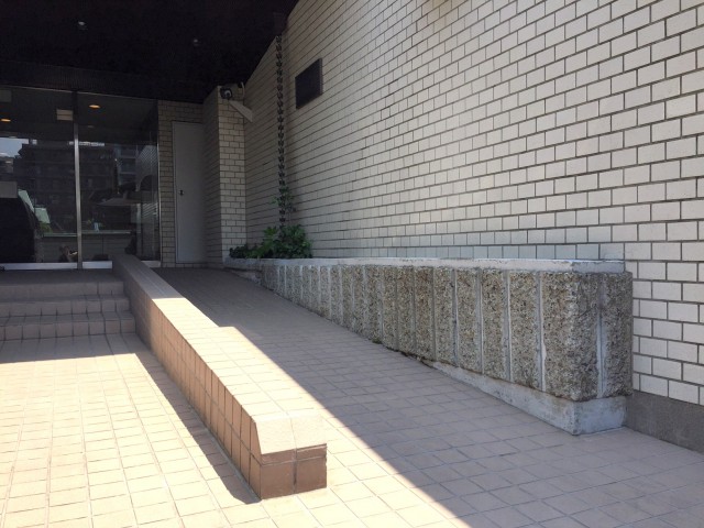 ノア三田 (6)　古くても良いマンションには必ずスロープがあります