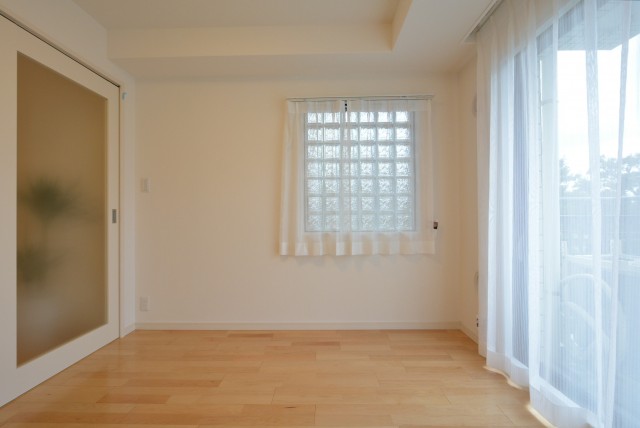 ライオンズマンション弦巻 洋室1