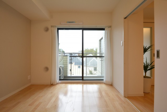 ライオンズマンション弦巻 洋室バルコニー