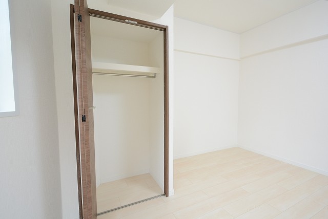 ハイネス大久保 洋室5.9