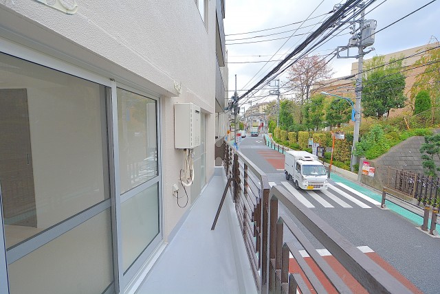 ハイネス大久保 バルコニー