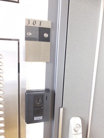 都立大コーポラス　玄関