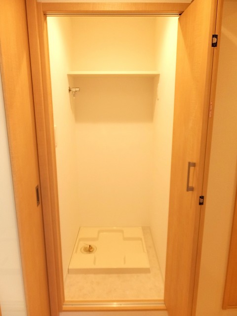 成城アンバサダー　洗濯機置場