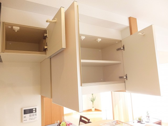 センチュリー巣鴨　キッチン収納
