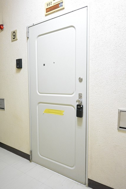 中銀南青山マンシオン　玄関ドア