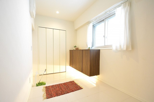 中銀南青山マンシオン　玄関