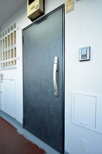 六本木ハイツ　玄関ドア