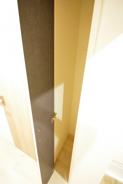 瀬田サンケイハウス　廊下収納