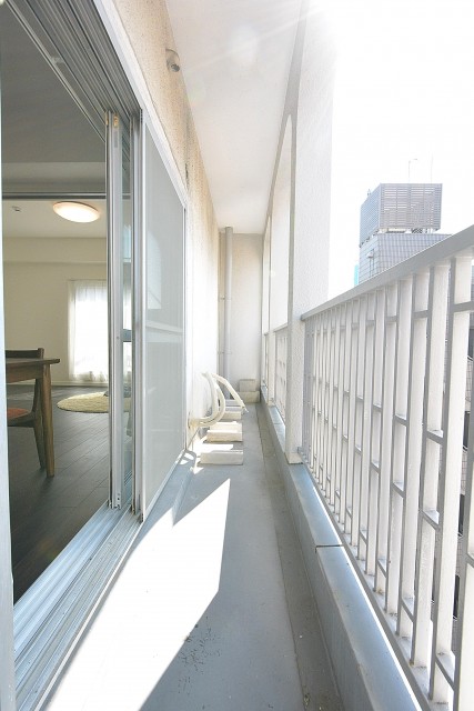 中銀南青山マンシオン　西側バルコニー