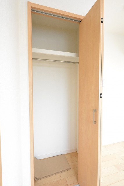 プチモンド目白　5.4帖のベッドルームクローゼット