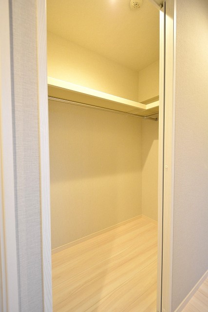 六本木ハイツ　南側洋室のWIC