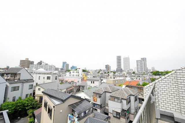 プチモンド目白　11.68㎡のバルコニー眺望