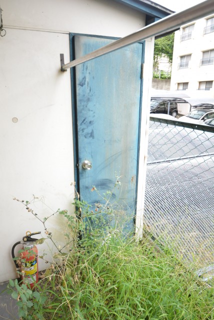 瀬田サンケイハウス　バルコニー収納