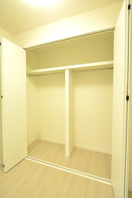 豊榮アンバサダー六本木　洋室②クローゼット