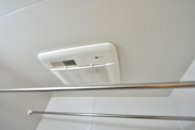 ルイシャトレ新中野　バスルーム