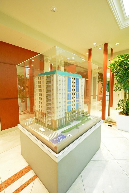 デューク・スカーラ日本橋_エントランスホールのマンション模型