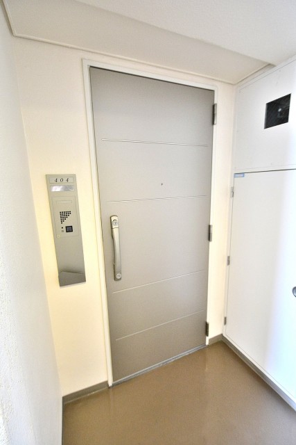 ルイシャトレ新中野　玄関