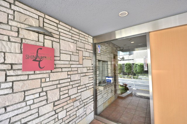 ルイシャトレ新中野　エントランス