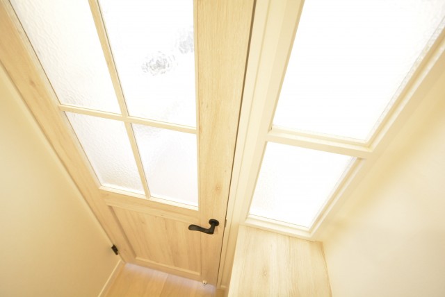 フラット田園調布308　扉