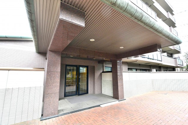 ヴェーゼント芦花公園　エントランス