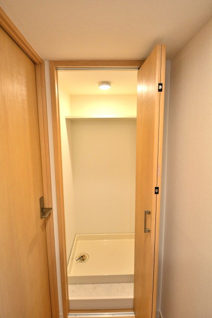 幡ヶ谷コーエイマンション　洗濯機置場