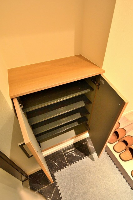 ライオンズマンション三宿　シューズボックス