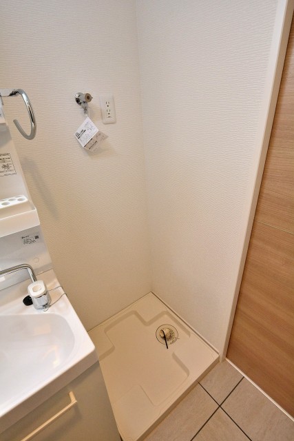 ライオンズマンション三宿　洗濯機置場