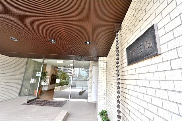 ノア三田　エントランス