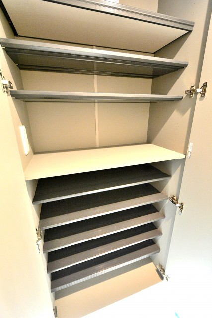 麻布コーポラス　シューズボックス