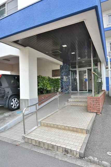 ダイアパレス弦巻　エントランス