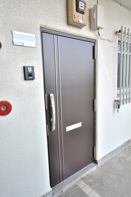 ダイアパレス弦巻　玄関