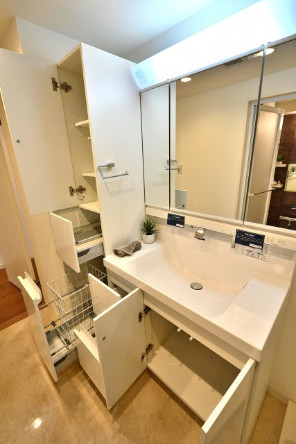 パシフィック麻布マンション　パシフィック麻布マンション　洗面台